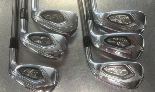 Vist Large View of Product Image Which is Used Titleist T400 Mens Iron Set RH 6I-GW/AW