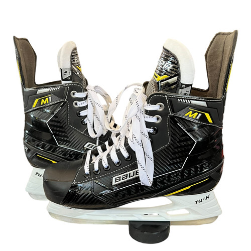 Vist Large View of Product Image Which is Used Bauer M1 Senior Hockey Skate Senior 9.5