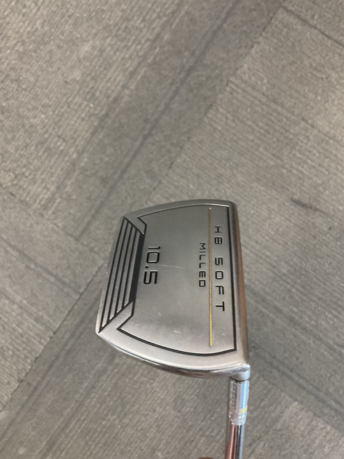 Vist Large View of Product Image Which is Used Cleveland HB SOFT MILLED 10.5 Mens Putter RH