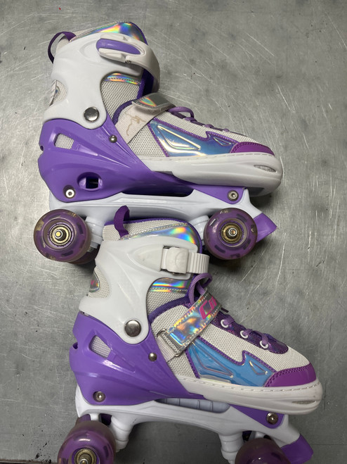 Vist Large View of Product Image Which is Used SKATES Senior Roller Quad Skates None Senior 8