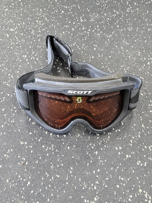 Vist Large View of Product Image Which is Used Scott Snow Goggles Adult Black