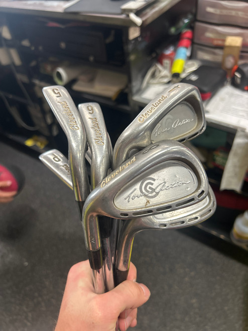 Vist Large View of Product Image Which is Used Cleveland TOUR ACTION Mens Iron Set LH 4I-SW