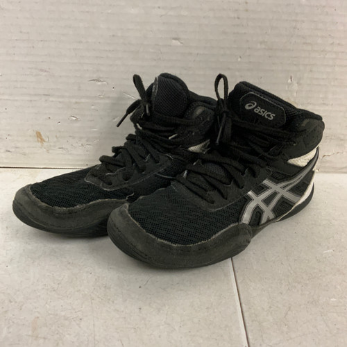 Vist Large View of Product Image Which is Used Asics Wrestling Shoes Black Junior 01