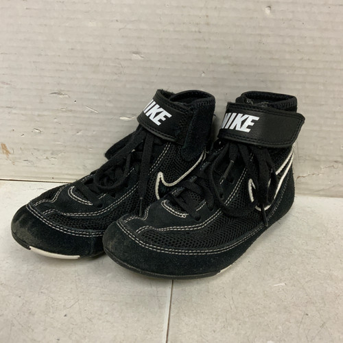 Vist Large View of Product Image Which is Used Nike Wrestling Shoes Black Youth 13.0