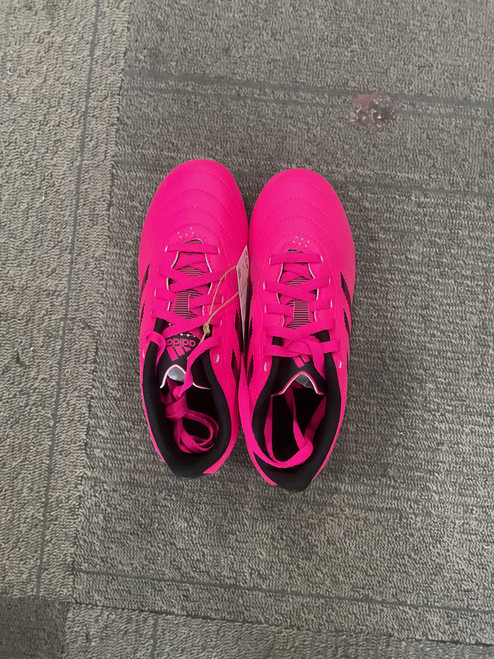 Vist Large View of Product Image Which is Used Adidas Soccer Cleats Pink Junior 02
