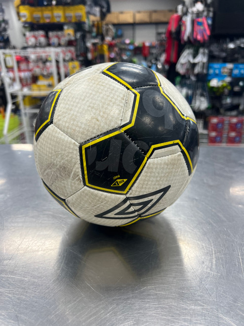 Vist Large View of Product Image Which is Used Umbro PIVOT All Size Soccer Ball White 3
