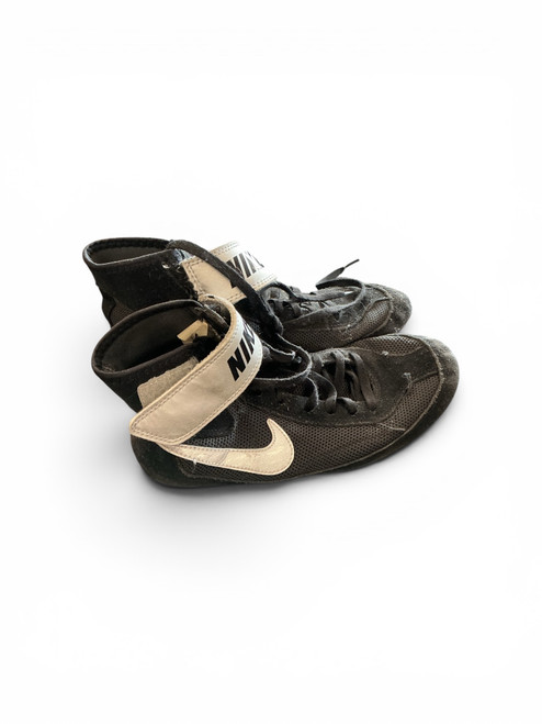 Vist Large View of Product Image Which is Used Nike Wrestling Shoes Black Youth 06.5