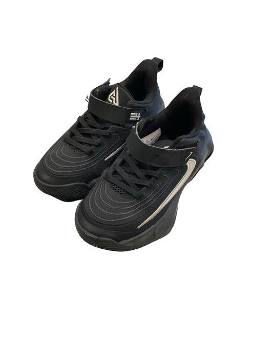Vist Large View of Product Image Which is Used Nike Basketball Shoes M Black Youth 13.0