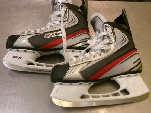 Vist Large View of Product Image Which is Used Bauer X 2.0 Senior Hockey Skate Senior 9.5