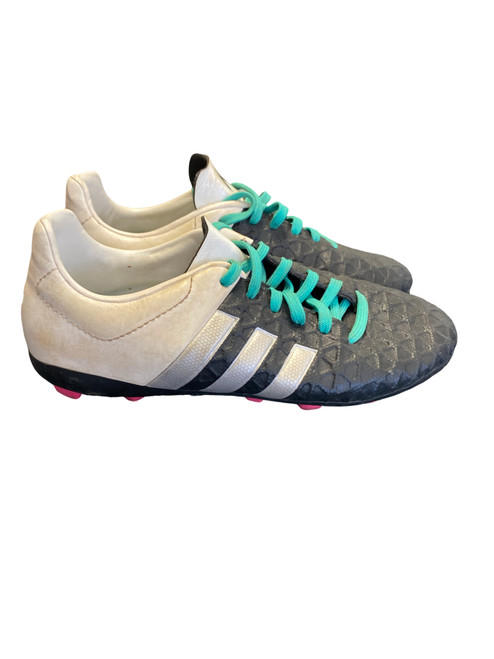 Vist Large View of Product Image Which is Used Adidas Soccer Cleats Black Junior 02
