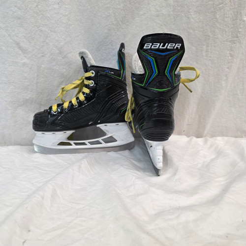 Vist Large View of Product Image Which is Used Bauer XLP Youth Hockey Skate Youth 13.0