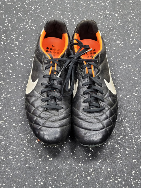 Vist Large View of Product Image Which is Used Nike Soccer Cleats Black Senior 9.5