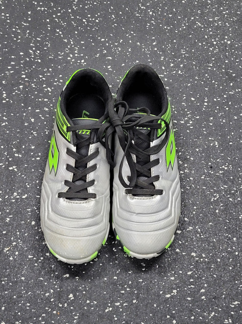 Vist Large View of Product Image Which is Used Lotto Soccer Indoor Shoes Silver Junior 02