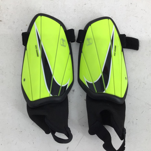 Vist Large View of Product Image Which is Used Nike CHARGE JR MD SHIN GUARDS Soccer Shin Guards Junior Yellow MD