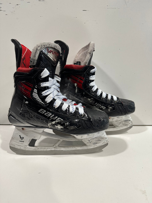 Vist Large View of Product Image Which is Used Bauer X5 PRO Junior Hockey Skate Junior 03.5