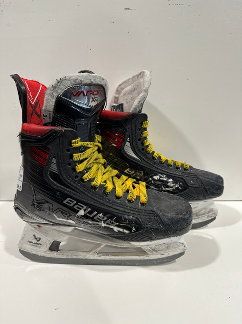 Vist Large View of Product Image Which is Used Bauer X5 PRO Junior Hockey Skate Junior 03.5