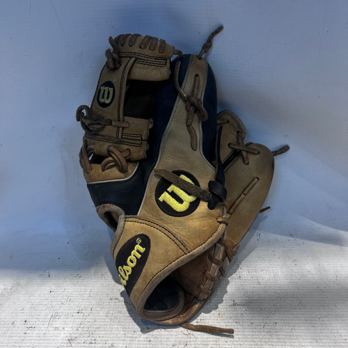 Vist Large View of Product Image Which is Used Wilson A2000 BB/SB Glove RH Throw Brown 11 1/2"