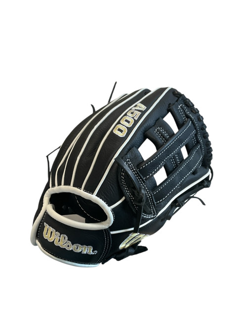 Vist Large View of Product Image Which is Used Wilson A500 BB/SB Glove RH Throw None 10 1/2"