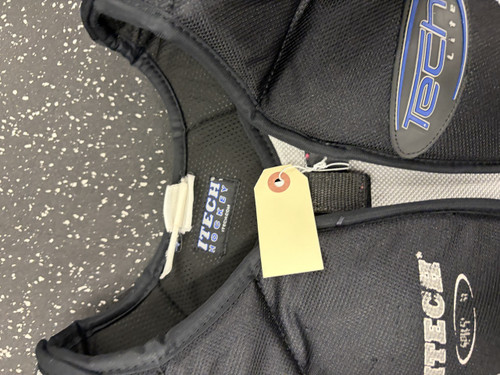 Vist Large View of Product Image Which is Used Itech TECH LITE Junior Shoulder Pads LG