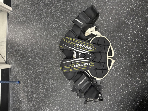 Vist Large View of Product Image Which is Used Bauer SUPREME S170 Junior Body Armor LG