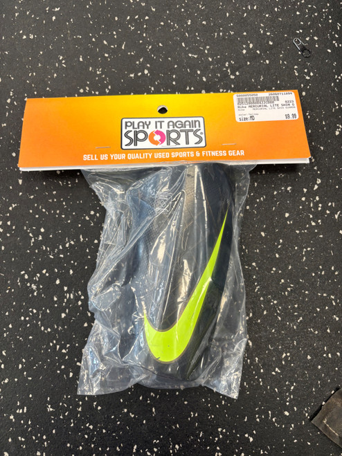 Vist Large View of Product Image Which is Used Nike MERCURIAL LITE SHIN GUARDS Soccer Shin Guards Adult Yellow MD
