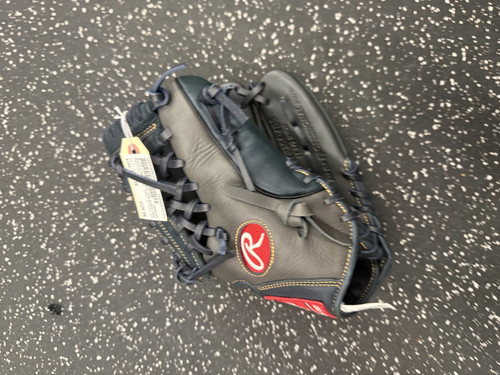 Vist Large View of Product Image Which is Used Rawlings GAMER GXLE204-4DS BB/SB Glove RH Throw Black 11 1/2"