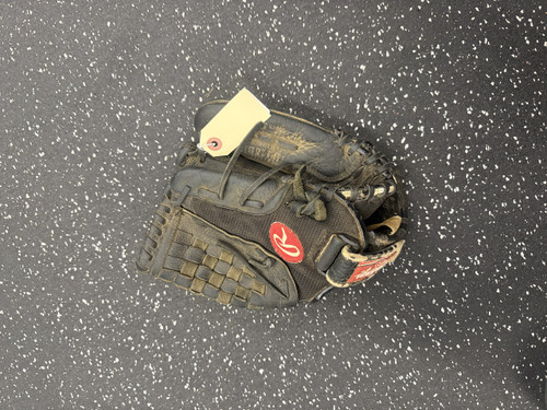 Vist Large View of Product Image Which is Used Rawlings 11P11 BB/SB Glove RH Throw Black 11 1/2"