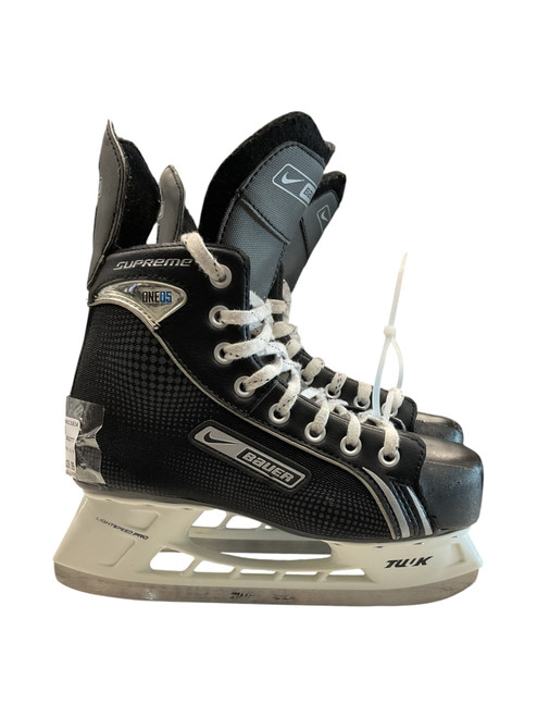 Vist Large View of Product Image Which is Used Bauer ONE05 SZ 5 Intermediate Hockey Skate Intermediate 5.0