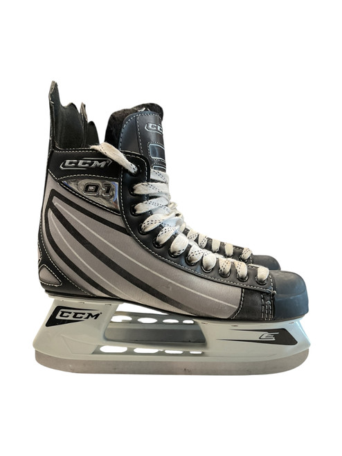 Vist Large View of Product Image Which is Used CCM 01 SZ 9 Senior Hockey Skate Senior 9