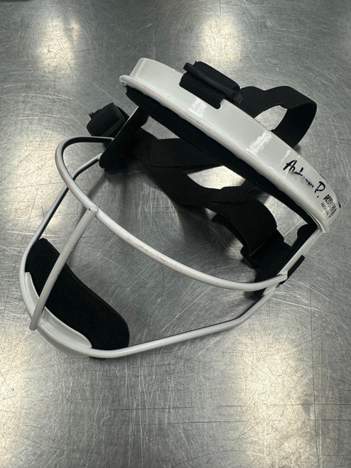 Vist Large View of Product Image Which is Used RIP-IT DEFENSE PRO ADULT BB/SB Fielders Mask White M/L