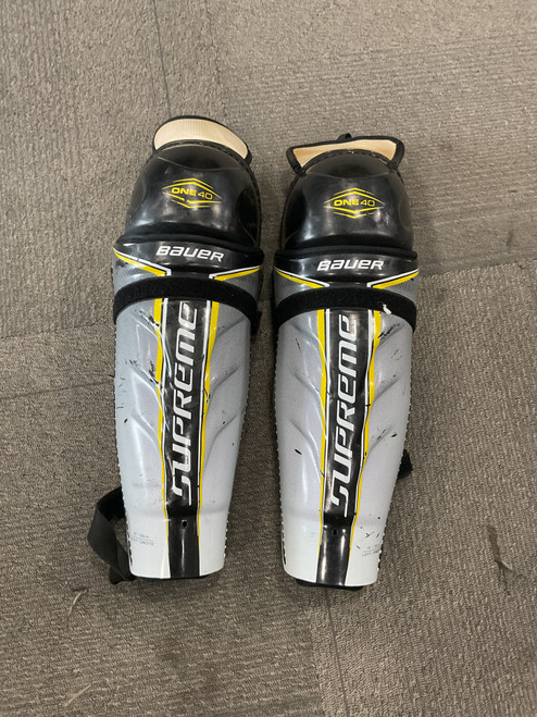 Vist Large View of Product Image Which is Used Bauer SUPREME ONE 40 Senior Shin Guards Grey 15"