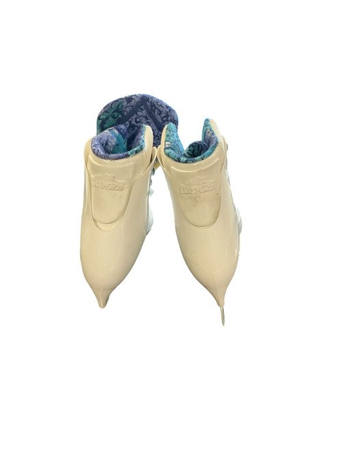 Vist Large View of Product Image Which is Used Lake Placid FIGURESKATES Girls Figure Skate White Junior 03