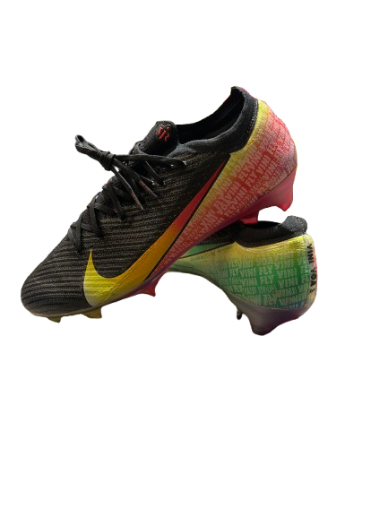 Vist Large View of Product Image Which is Used Nike Soccer Cleats Green And Yellow Senior 10.5