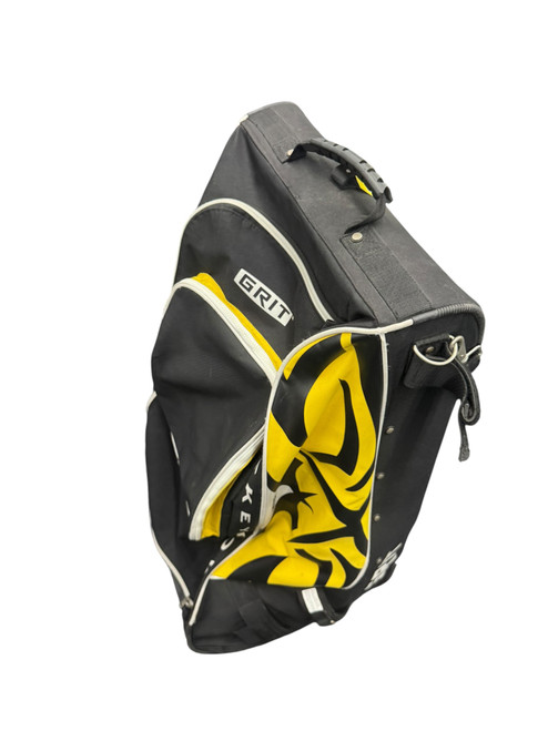 Vist Large View of Product Image Which is Used Grit Sr Hockey Carry Black