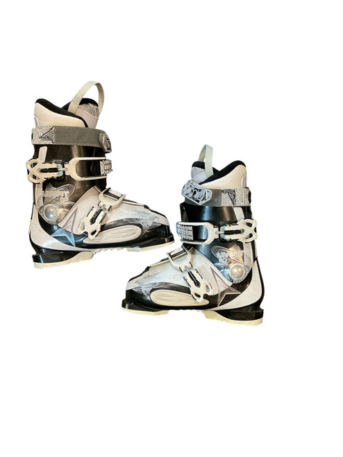 Vist Large View of Product Image Which is Used Atomic LIVEFIT 60 Mens DH Ski Boot Black 255 MP - M07.5 - W08.5