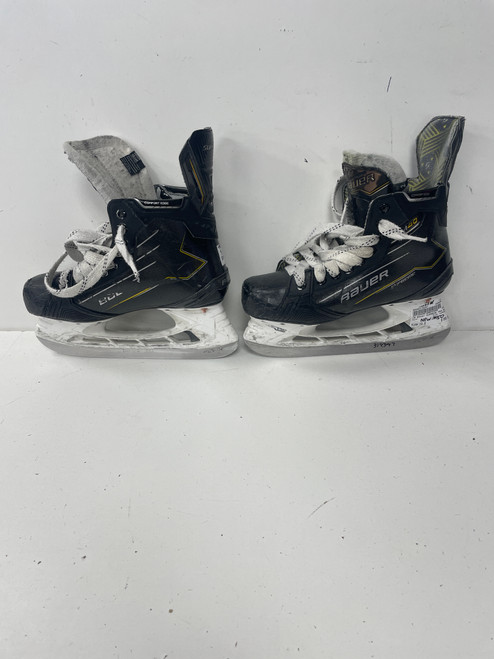 Vist Large View of Product Image Which is Used Bauer SUPREME M40 Intermediate Hockey Skate Intermediate 5.0 (new= $450)
