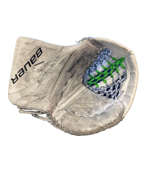 Vist Large View of Product Image Which is Used Bauer VAPOR X5 Inter Goalie Catcher White
