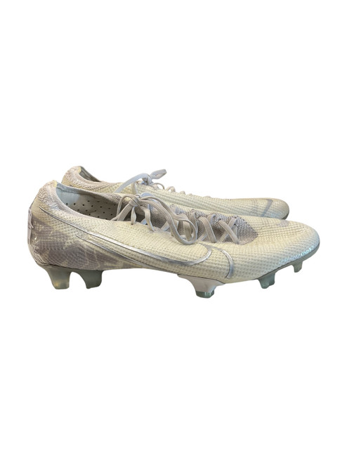 Vist Large View of Product Image Which is Used Nike Soccer Cleats White Senior 10.5
