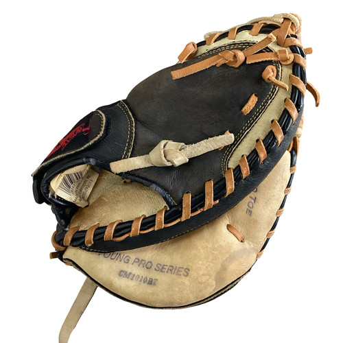 Vist Large View of Product Image Which is Used All-Star YOUNG PRO SERIES CM 1010BT BB/SB Catchers RH Throw Black And Tan 31"