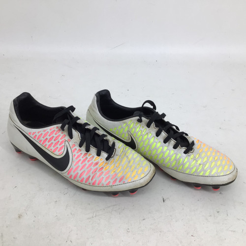 Vist Large View of Product Image Which is Used Nike MAGISTA SR 7 SOCCER CLEATS Soccer Cleats Pink Senior 7