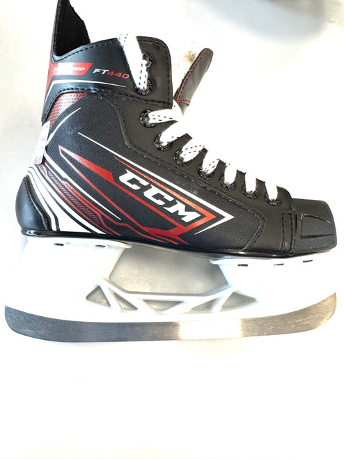 Vist Large View of Product Image Which is Used CCM FT440 JETSPEED Junior Hockey Skate Junior 03