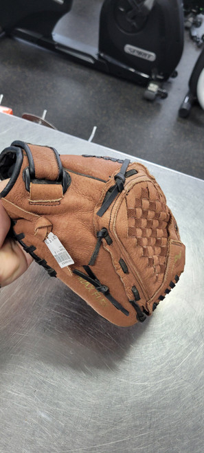 Vist Large View of Product Image Which is Used Mizuno 11.5 BB/SB Glove RH Throw None 11 1/2"