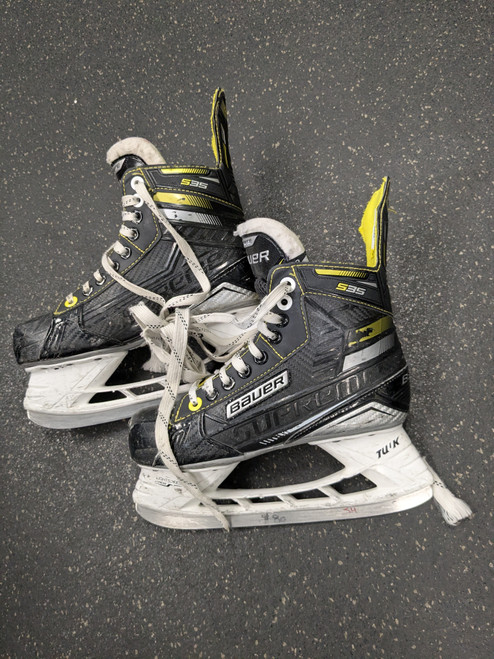 Vist Large View of Product Image Which is Used Bauer S35 Junior Hockey Skate Junior 03