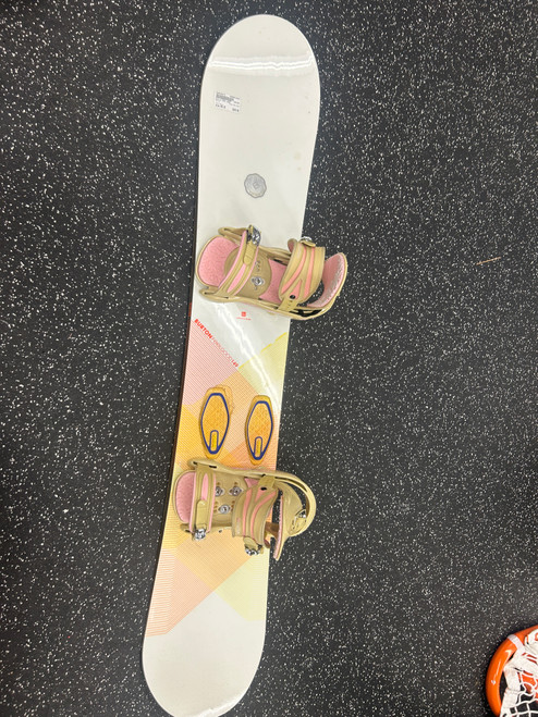 Vist Large View of Product Image Which is Used Burton FEEL GOOD Womens Board/Bindings White 149 cm