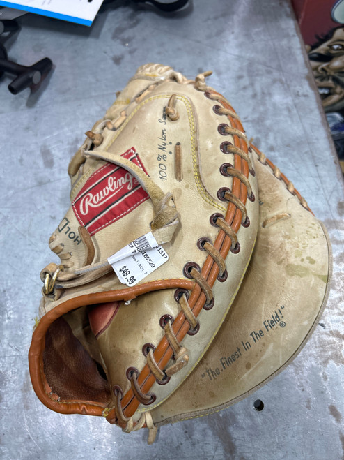 Vist Large View of Product Image Which is Used Rawlings RCM 7 BB/SB Catchers RH Throw Black 33"