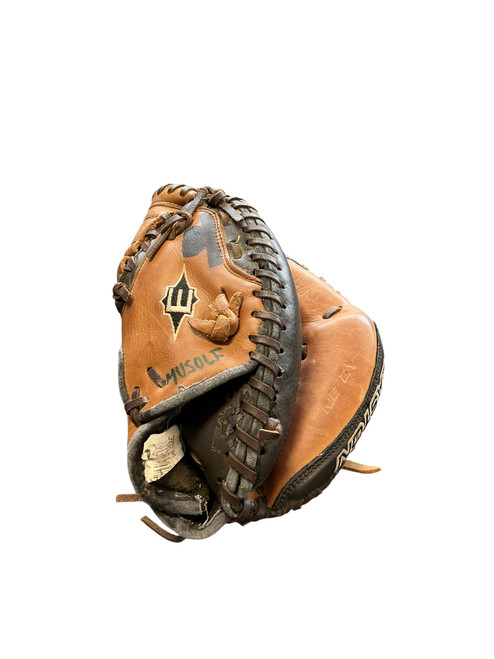 Vist Large View of Product Image Which is Used Easton NE 2Y BB/SB Catchers RH Throw Brown 31 1/2"