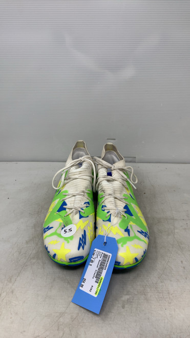 Vist Large View of Product Image Which is Used Puma Soccer Cleats White Junior 05.5