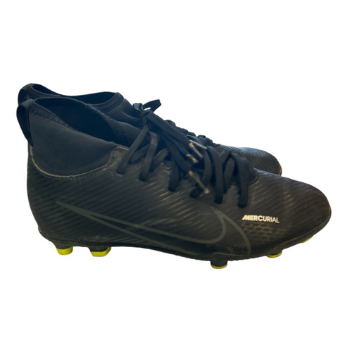 Vist Large View of Product Image Which is Used Nike MERCURIAL Soccer Cleats Black Junior 03
