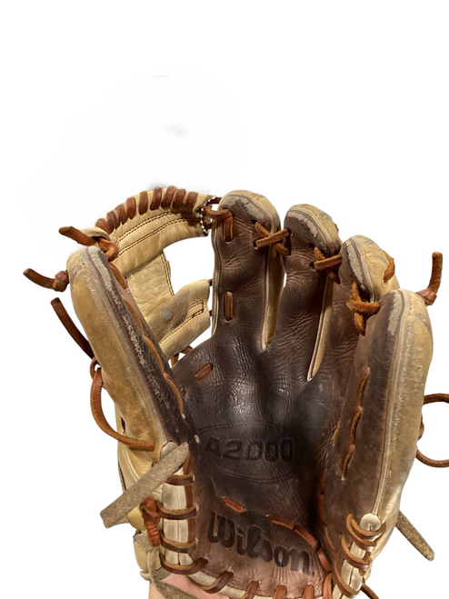 Vist Large View of Product Image Which is Used Wilson A2000 BB/SB Glove RH Throw Brown 11 1/2"