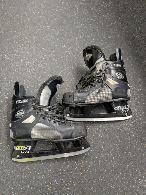 Vist Large View of Product Image Which is Used CCM TACKS 670 Senior Hockey Skate Senior 8